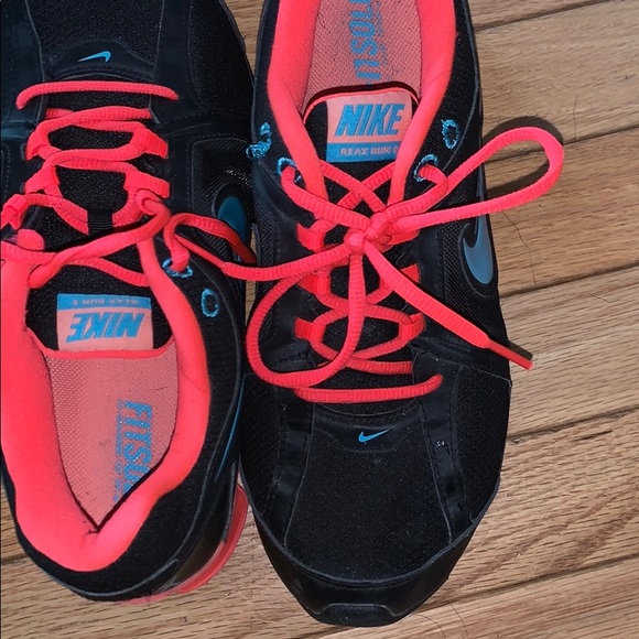 Nike REAX RUN 8 size 8.5 in Women’s - Picture 6 of 6